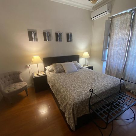 Apartamentos Mercado De Triana Seville Exterior photo